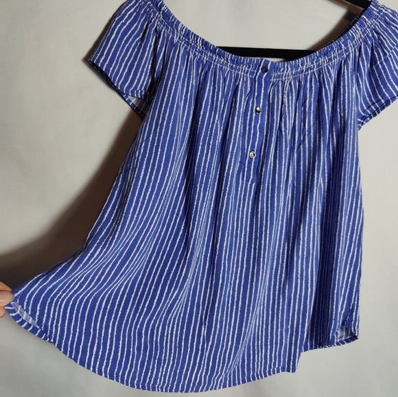 Kenneth Cole Off Shoulder Flowy Blouse, Blue, Size M - Picture 5 of 7